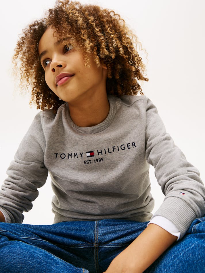 6B452B93-6D3F-8050-DFBD-4D8A9254620A