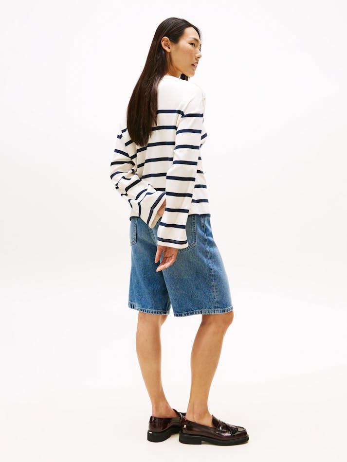 6D7CF9CF-488A-8D0D-4D51-78CB0829B4A3