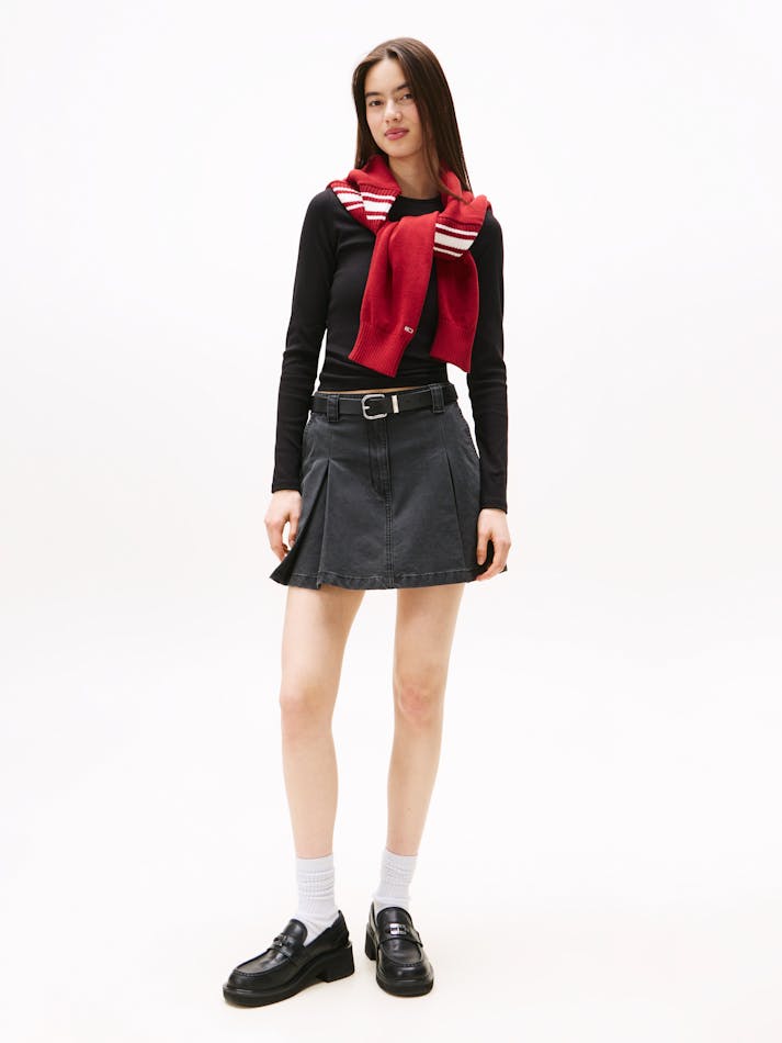 70260134-DA9B-D638-351D-9F901D380D4D