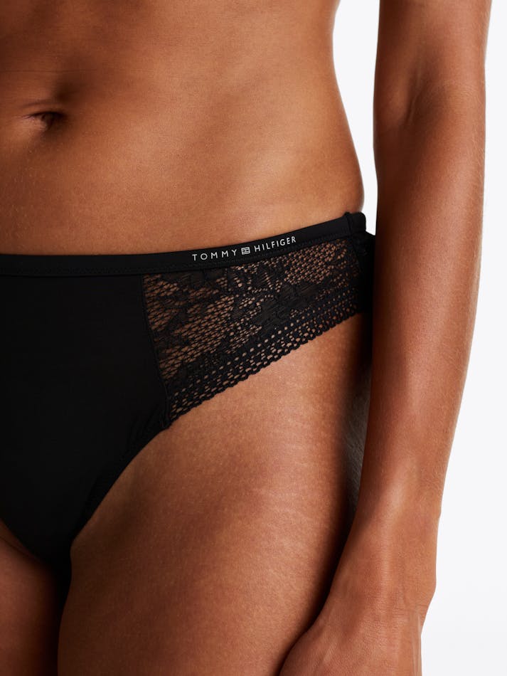 713F0AA6-9FD0-CE89-BDC5-3F04A3417C42