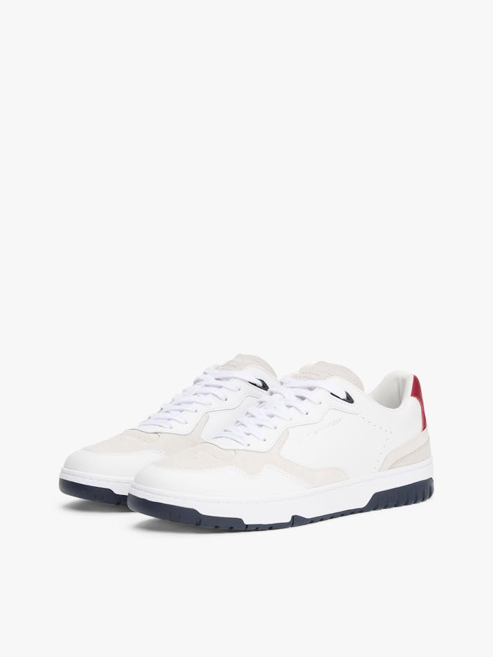 74F51304-0779-A64E-49F3-3F86737193A4