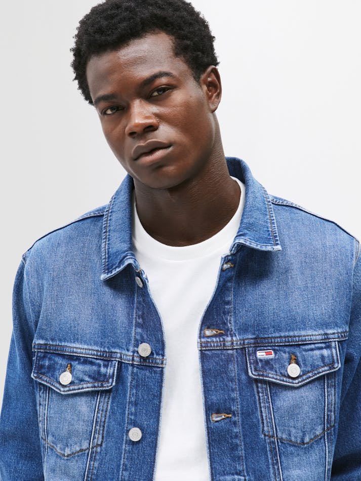 77860D95-0603-D1C0-12F9-2E9B06817737