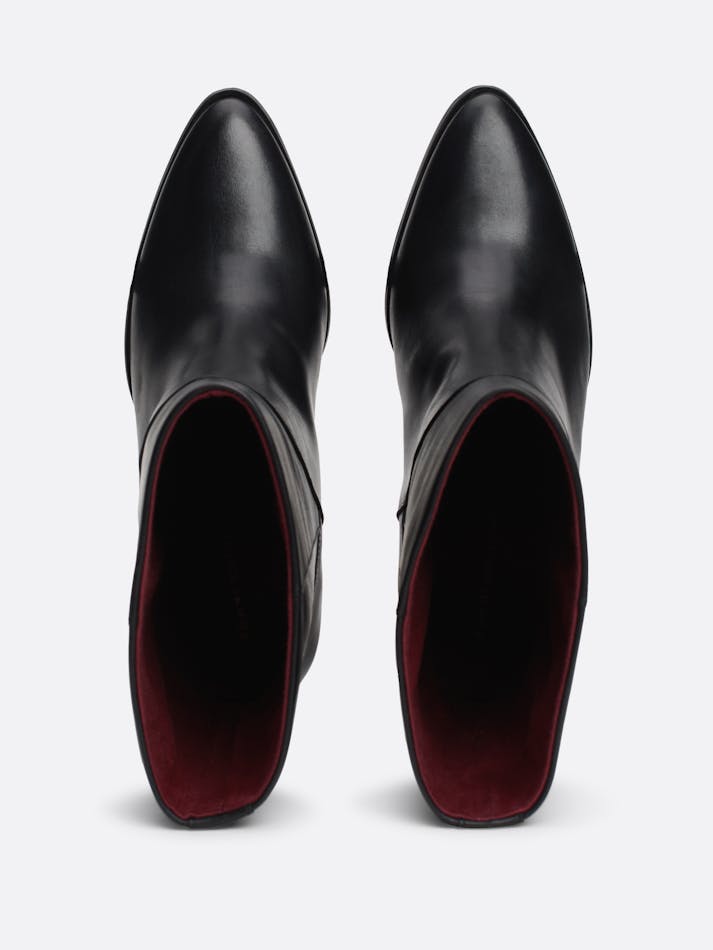 7A382693-B8EC-6C62-F5B7-1B529E4B28E2