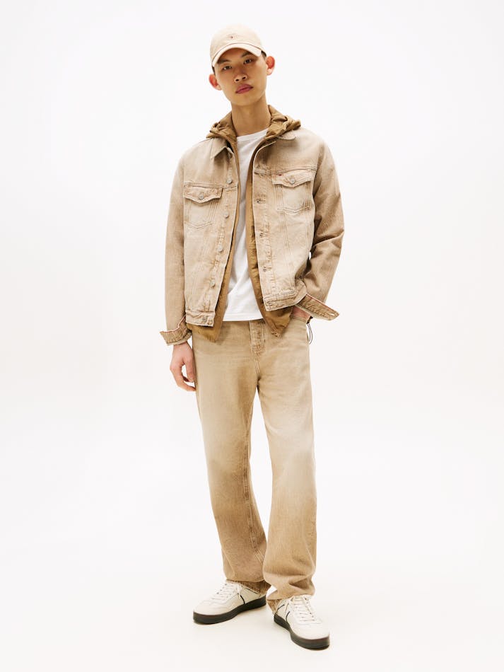 81CB808F-39A0-DEB8-D6AC-1B424D032D67