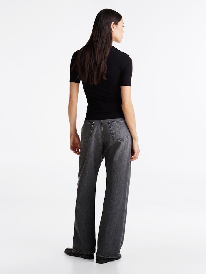 8CE52A27-E70C-B617-092D-556ED0F43324