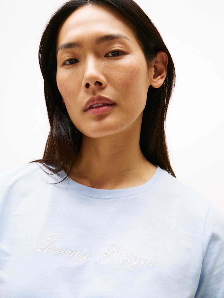 964FEE19-900C-778E-E99D-EE3EDDEDCF94