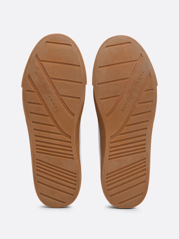 9708F734-5B1E-F9C1-07E4-38739170617B