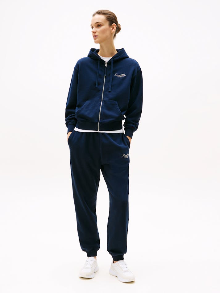 97B3DBBE-A019-CB2E-7D64-90AA7066209F