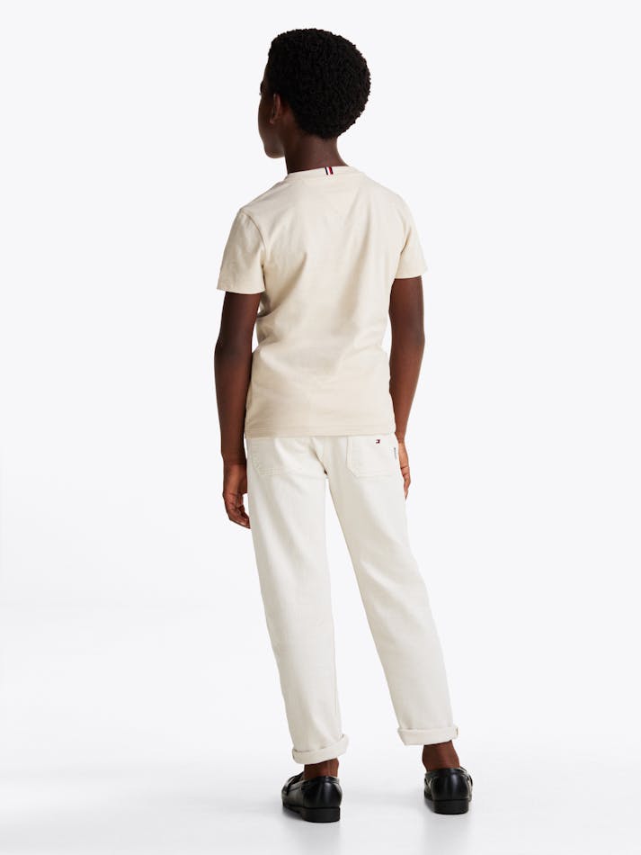 A2CCF178-CD30-EA7C-8EA6-8CCDB853DEE1