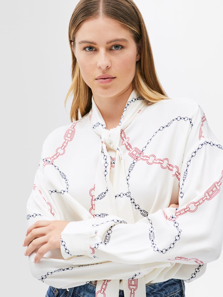 A80E4FC1-5A0A-7E41-5BB6-829624E6893D