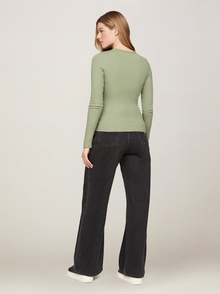 AD038211-529D-A38D-DE51-D0D3E5F1EFB7