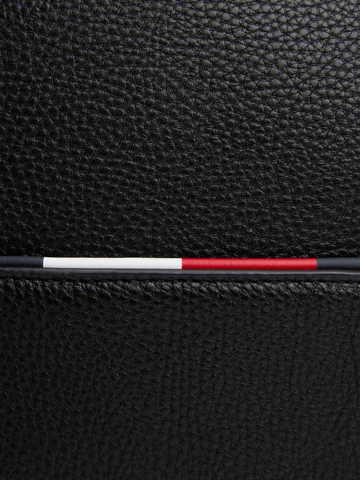 B531D2FE-D1E8-F65D-2305-E8E2B1C3374C