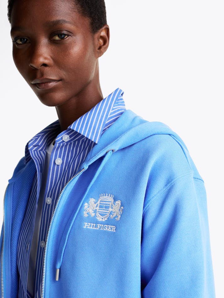 B5F2F59D-75E0-FF40-9BED-96AE87A3A41F