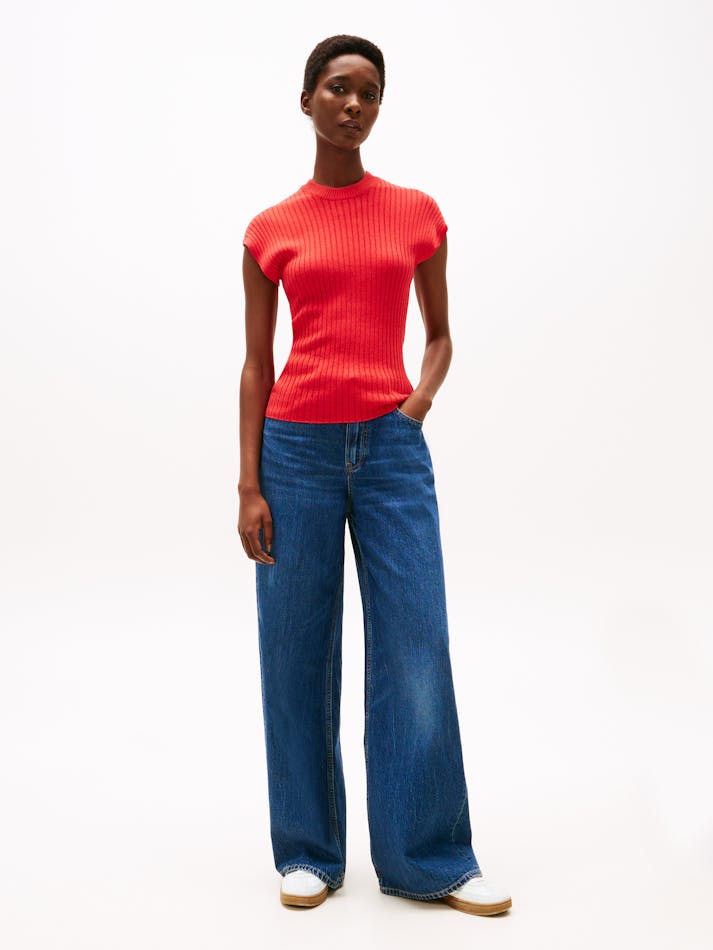 BB802256-C0AF-44EE-34E3-7349F4D764B9