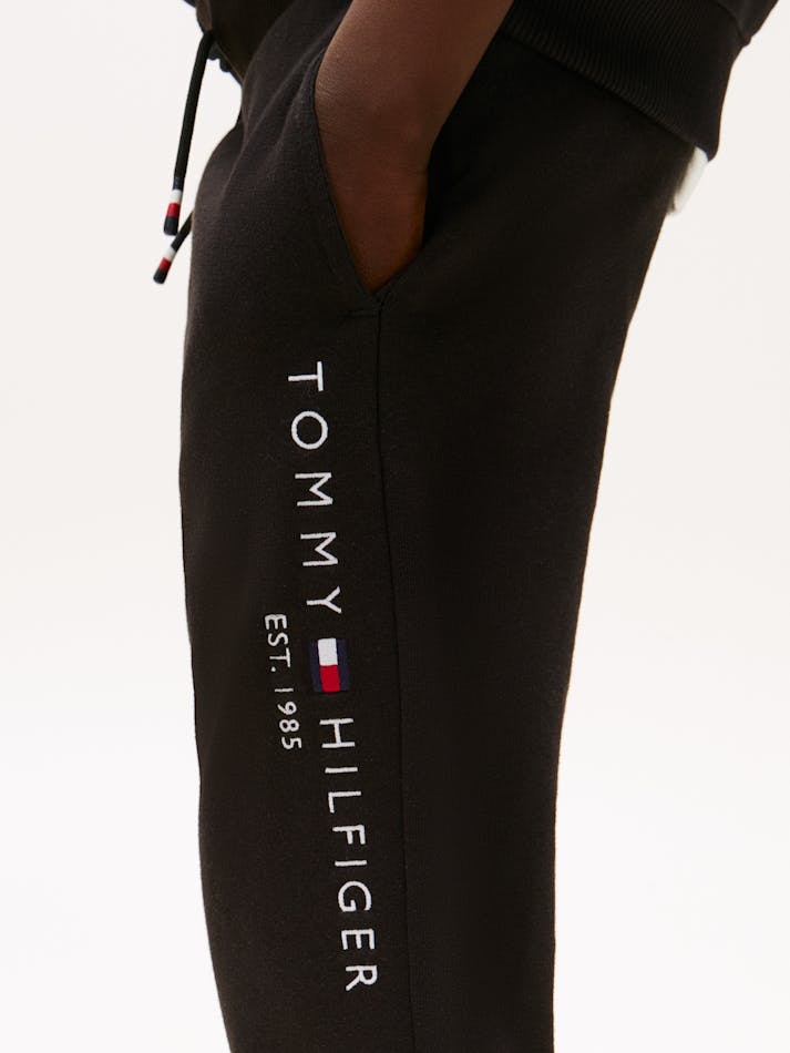 BF2C8BB0-0BC3-ADEB-1B69-95A76B252365