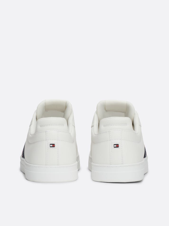 CA30720A-0797-9635-A152-15F8F5291D7A