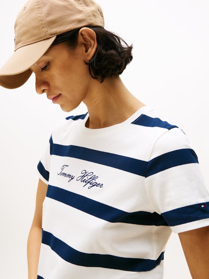 CFF98E99-0709-633C-9B05-4C34FF890841