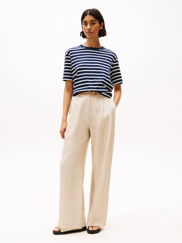 DBB20981-E1DD-3293-C5D2-122AFF1FE895