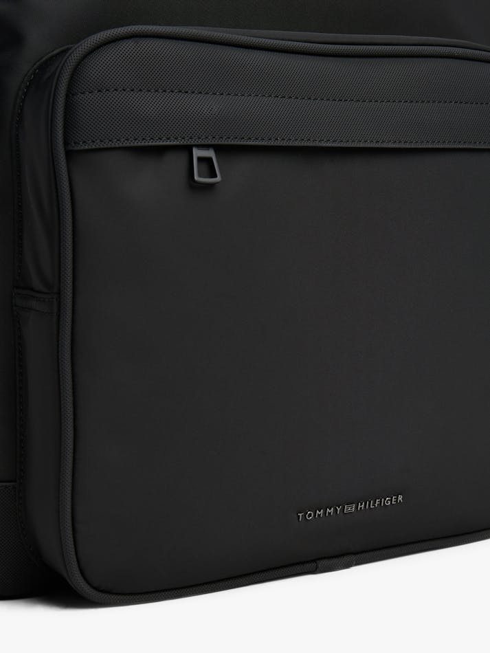 EFB52F35-21AE-3371-2BFA-5611B30C617D