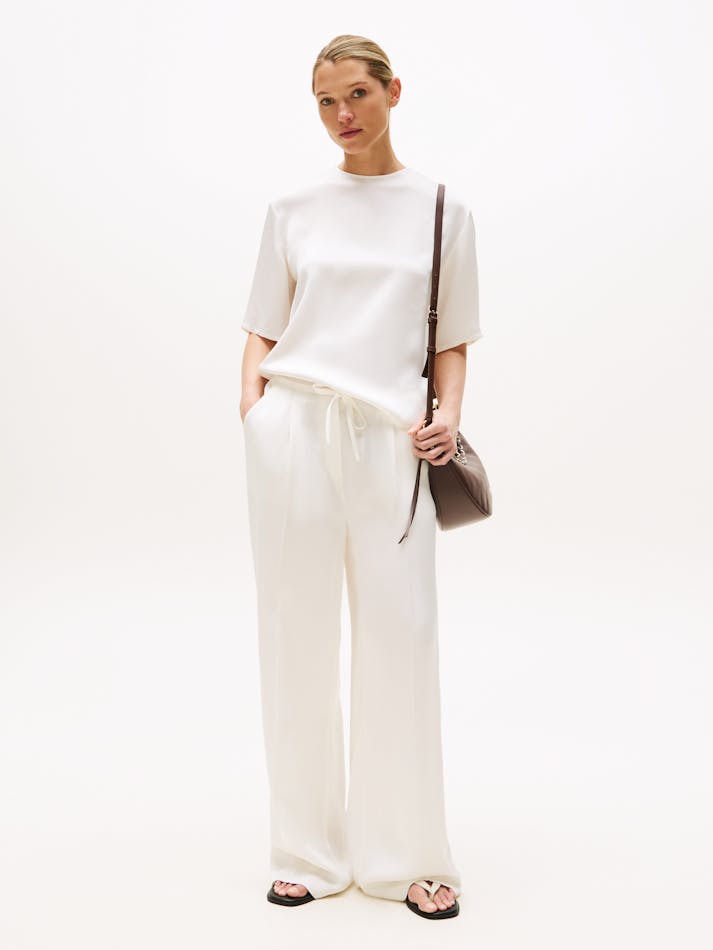 F21269C9-DE57-BB04-38F0-906DE1FABDB8