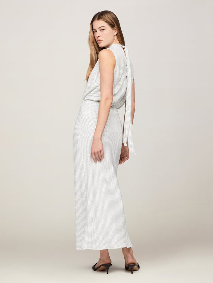 F43A3960-C47F-663B-6840-31701DAF5989