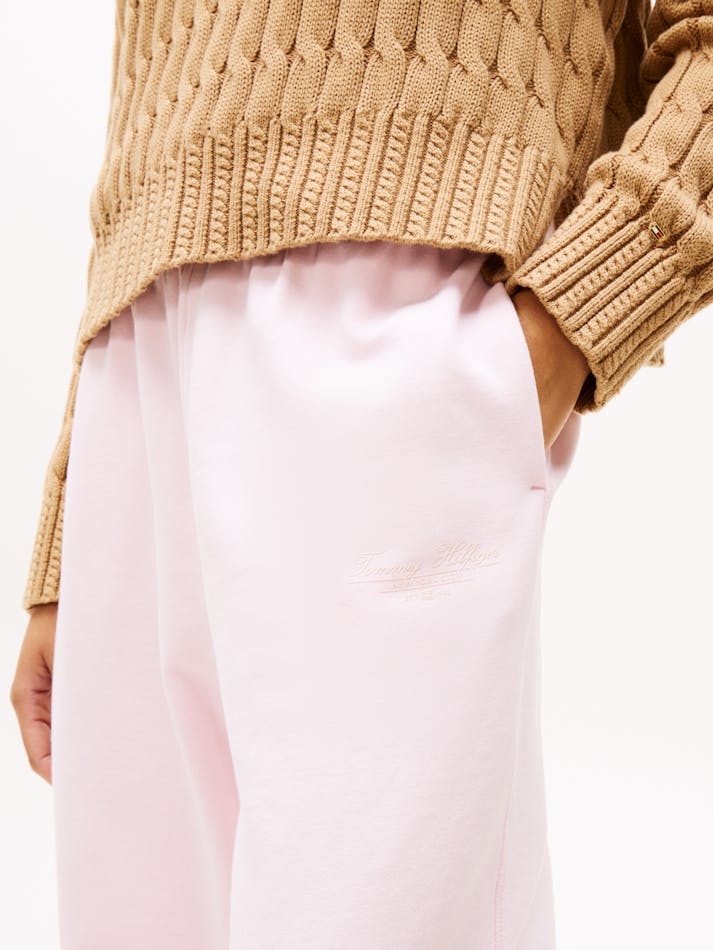 F93B2402-5834-741C-FD06-1EB49F2554A8