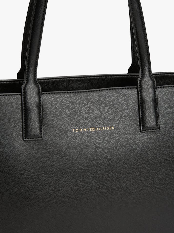 FA96CCF9-375B-BE6E-5695-7199635E3C36